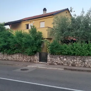 Ljerka Appartamento Malinska