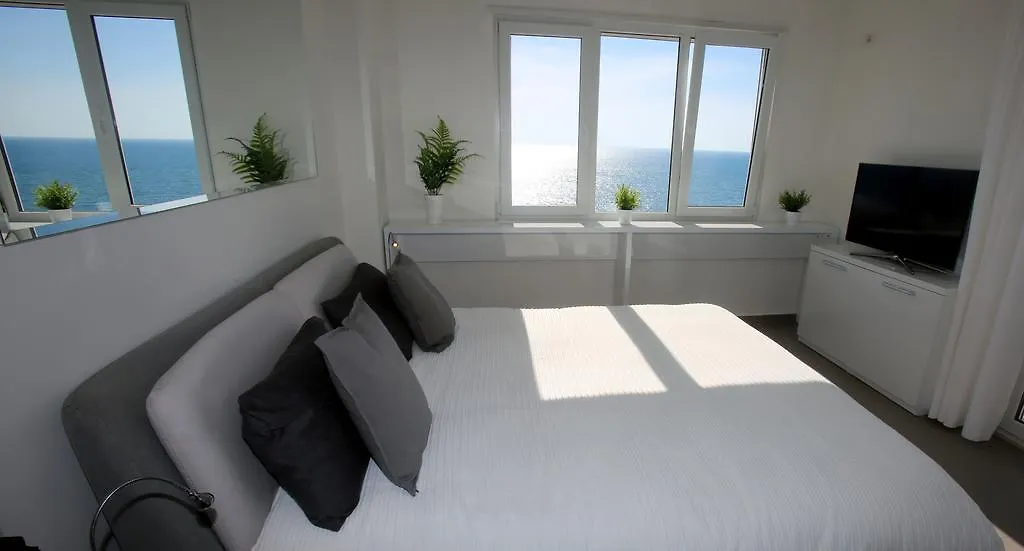 White Residence Luxury Apartments Saranda