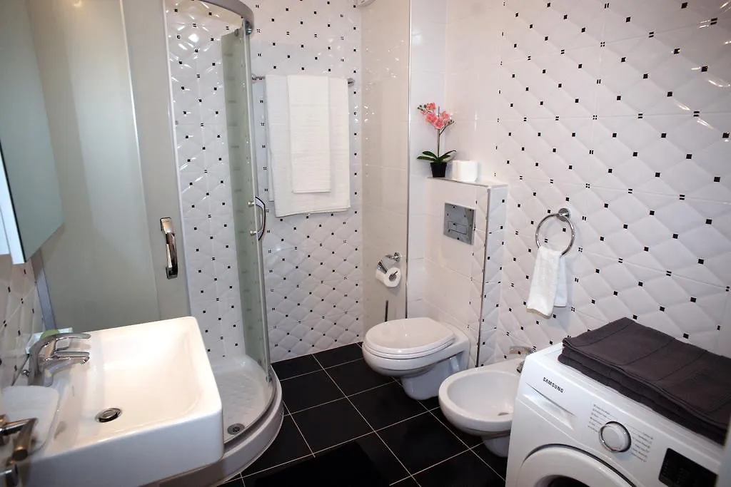 White Residence Luxury Apartments Saranda